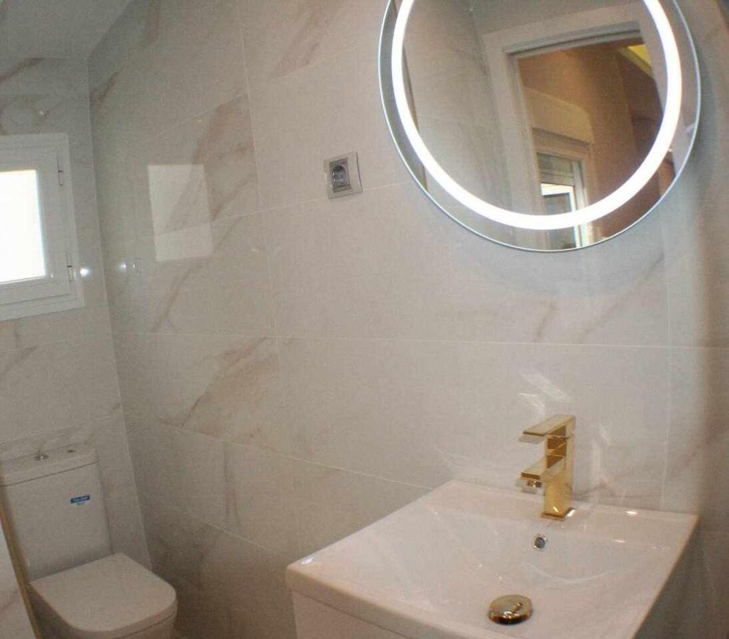 Apartamento con terraza céntrico moderno Nuevo Madrid Extérieur photo