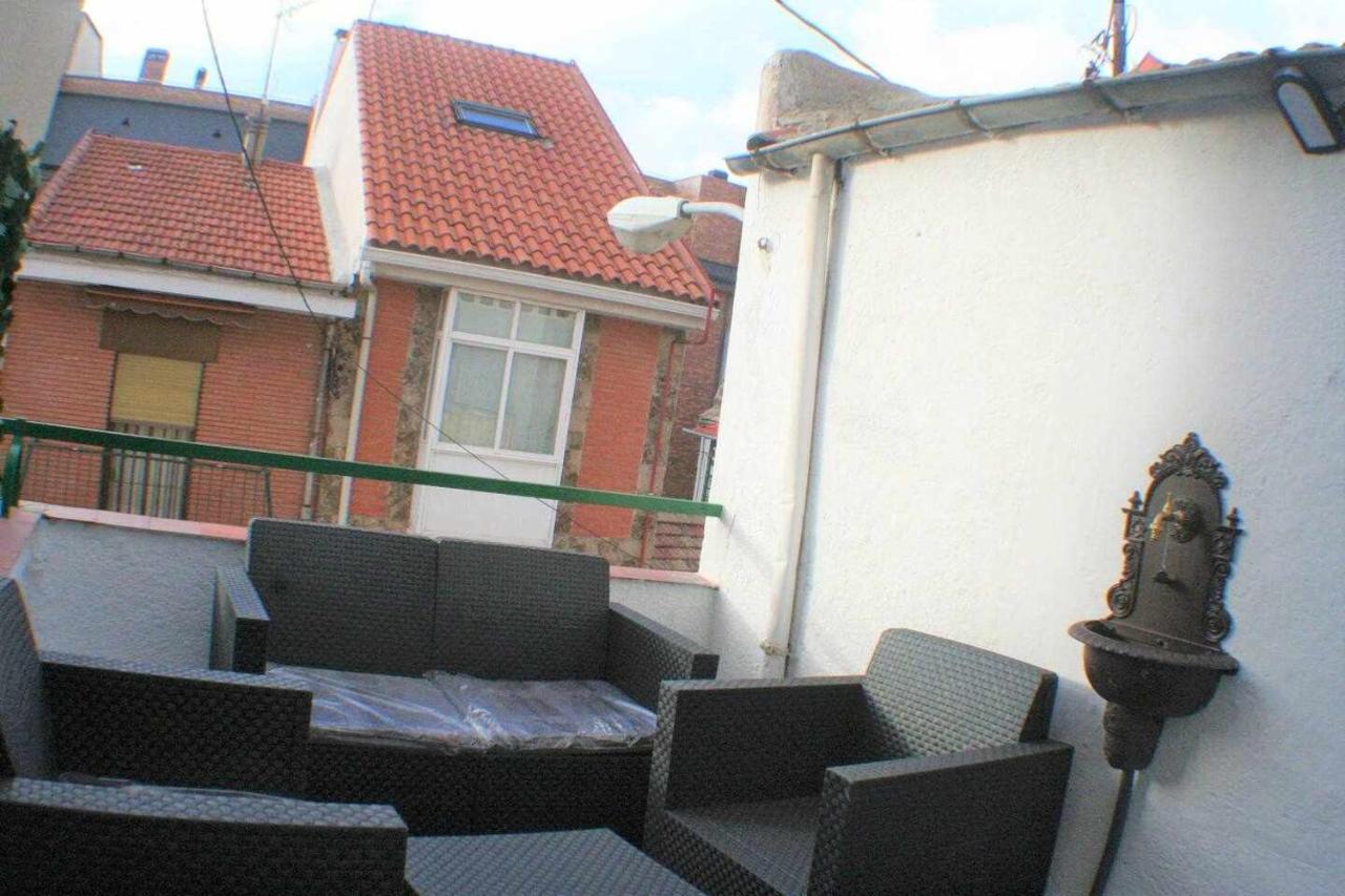 Apartamento con terraza céntrico moderno Nuevo Madrid Extérieur photo