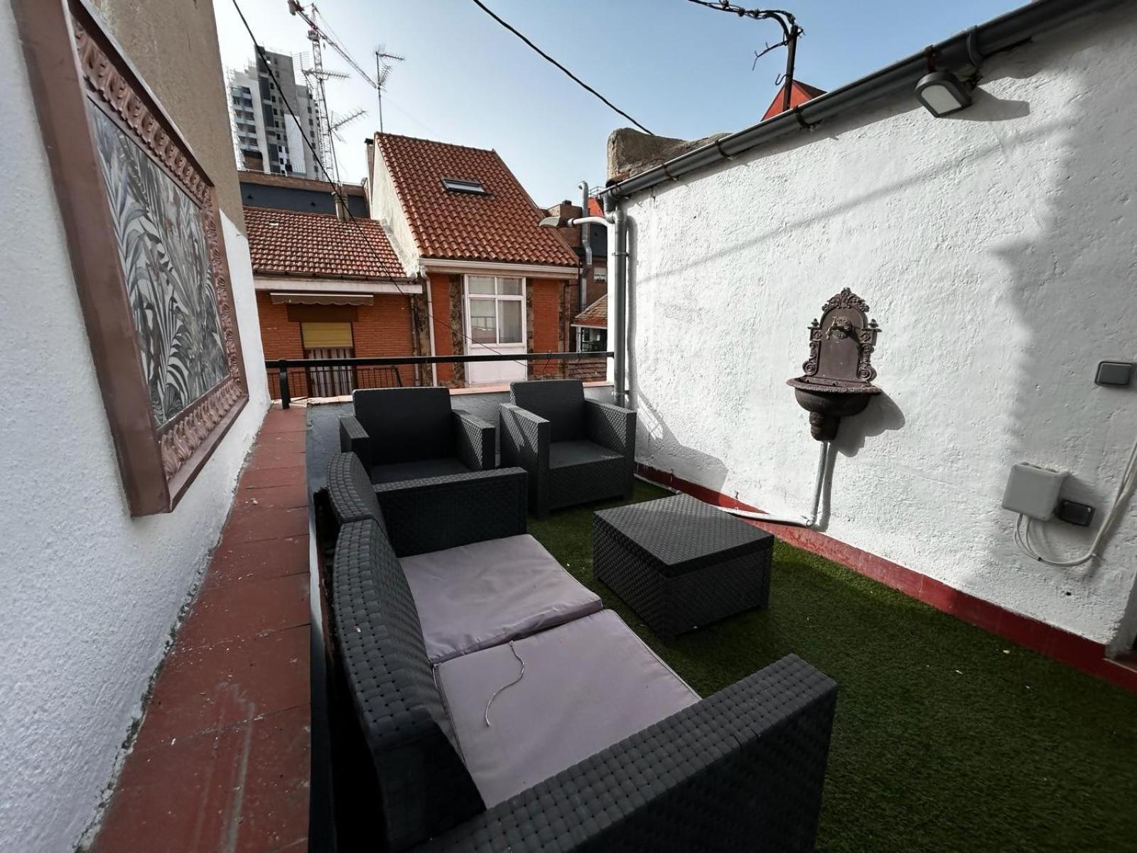 Apartamento con terraza céntrico moderno Nuevo Madrid Extérieur photo